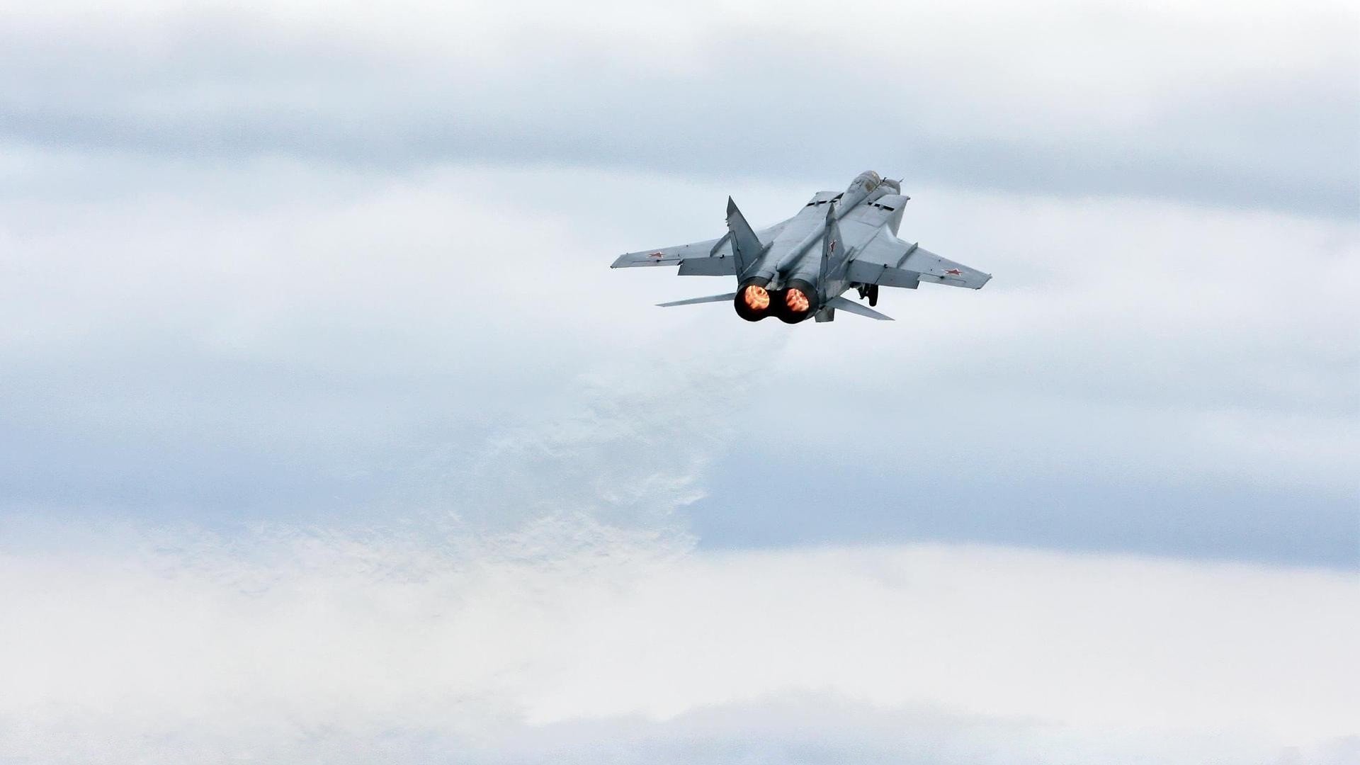 九游下载中心-东契奇与导演合作推出篮球纪录片,聚焦梦想与现实,东契奇谈自己的篮球偶像