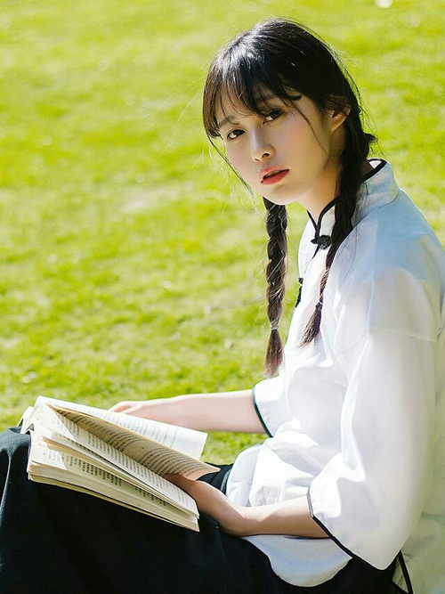 梅斯球员状态神勇，多次攻破对手防线，梅斯主帅